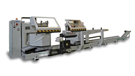 Precies zagen en frezen van aluminium profielen .